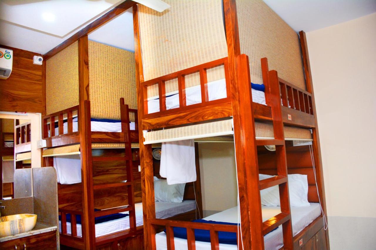 Hotel Nest N Rest - มุมไบ ภายนอก รูปภาพ