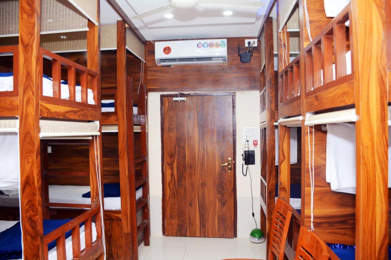 Hotel Nest N Rest - มุมไบ ภายนอก รูปภาพ