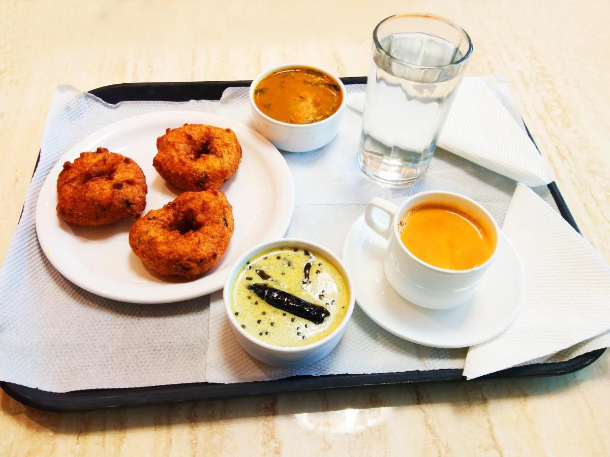 Hotel Nest N Rest - มุมไบ ภายนอก รูปภาพ